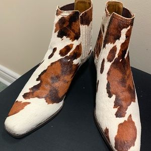 Brown cow pattern genuine leather boots